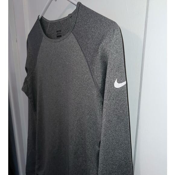 Nike Pro womens gray long sleeve fleece top size M - Picture 3 of 6